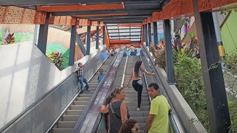 1 Outdoor Escalators – Symbol of urban transformation(1)