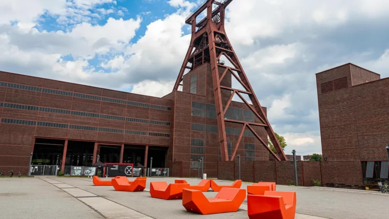 1. Zollverein Coal Mine Industrial Complex(6)