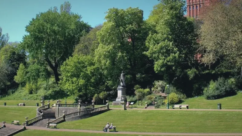 10) Avenham and Miller Parks(2)