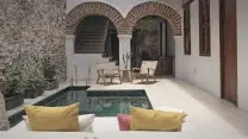 10 Historic Houses – Colonial-era buildings(3)