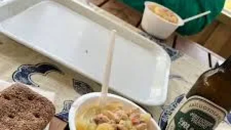 10 Local Cafés – Homemade island food(5)