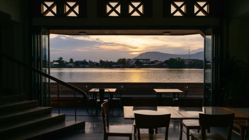 10 Local Cafés – Riverside dining spots(4)