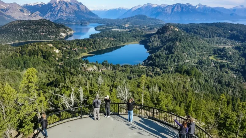 10 Mountain Viewpoints – Lake and peak views(5)