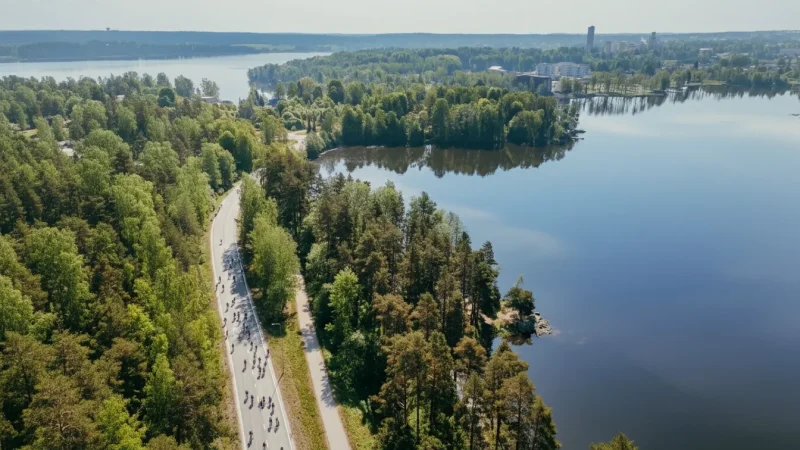 10 Riverside Parks ‒ Quiet green spaces(3)