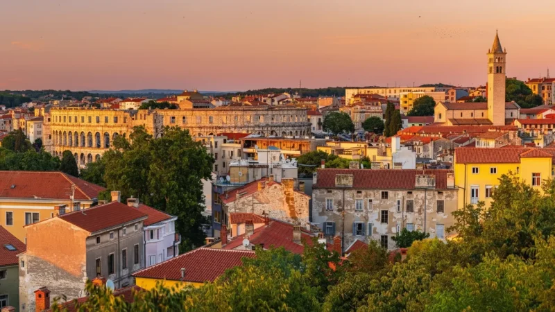 10) Seafront Promenade(6)