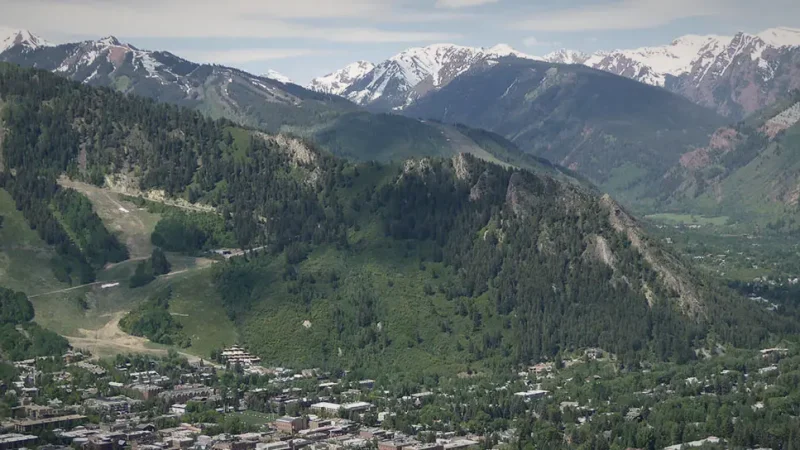 10) Smuggler Mountain Trail(4)