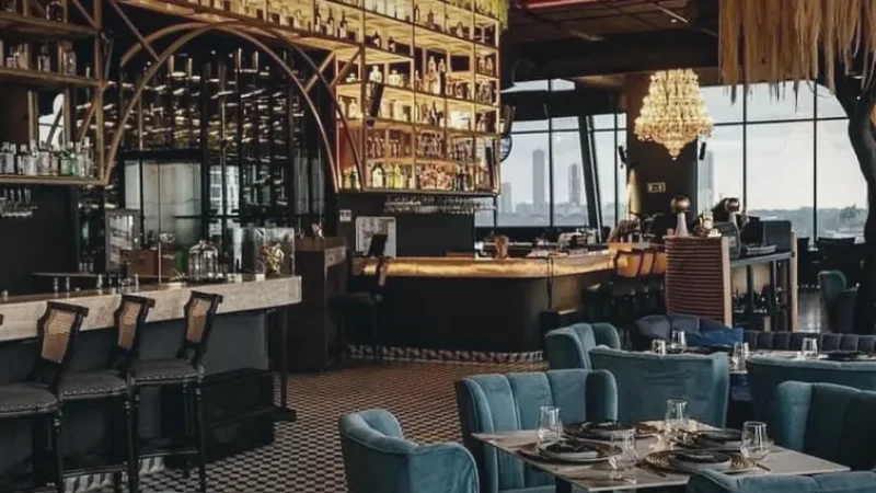 10 Traditional Cafés – Local food and drinks(6)