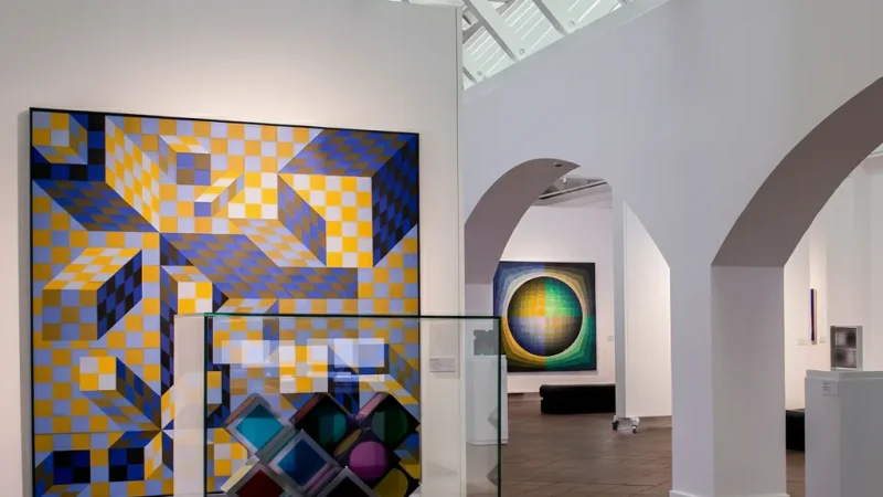 10) Vasarely Museum(5)