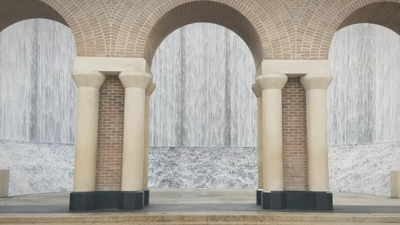 10) Waterwall Park(3)