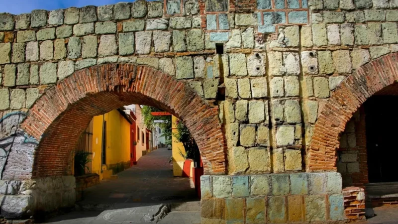 10) Xochimilco Aqueduct(5)