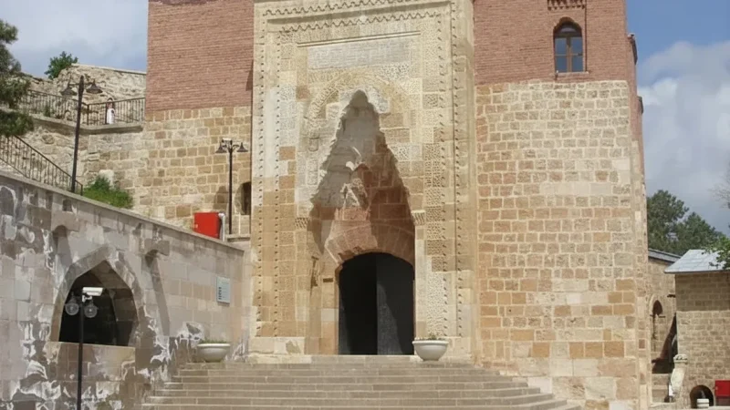 10. Eshab-i Kehf Cave – Religious cave site_(4)