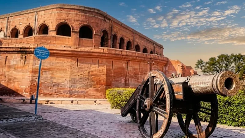 10. Gobindgarh Fort(1)