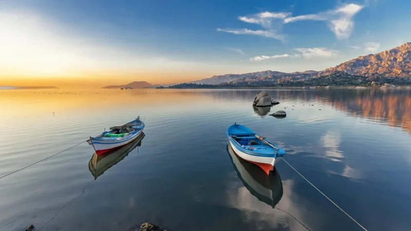 10. Lake Bafa – Scenic lake with mountains and birdlife_(3)