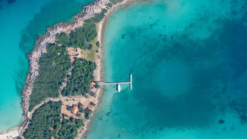 10. Underwater National Park – Clear sea and diving spots_(4)