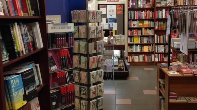 11) Cultural Bookshops(2)