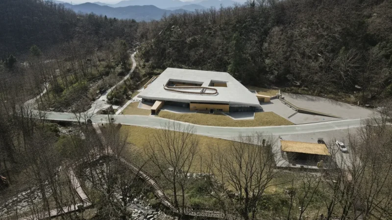 11) Ecotourism Center(3)