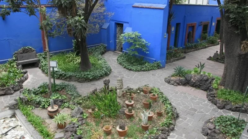 11) Frida Kahlo Museum(1)