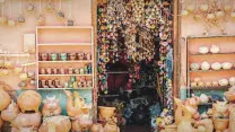 11 Handicraft Shops – Traditional souvenirs(4)