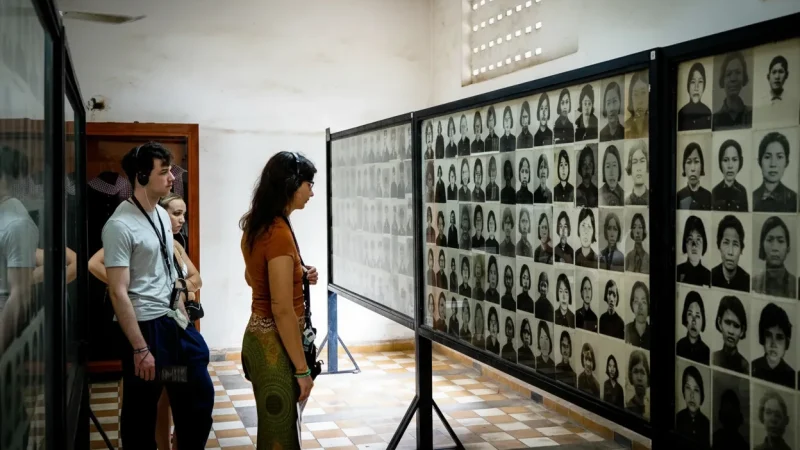 11 Historical Information Panels – Context displays(4)