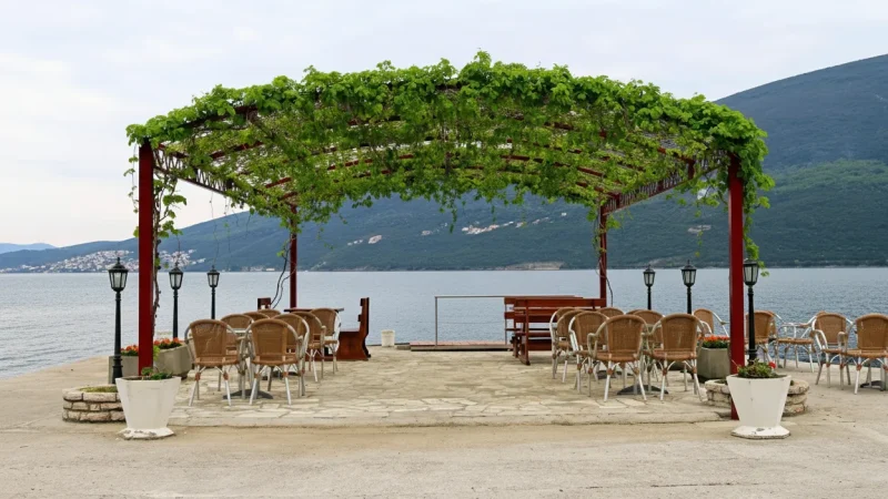 11) Seaside Cafés(2)