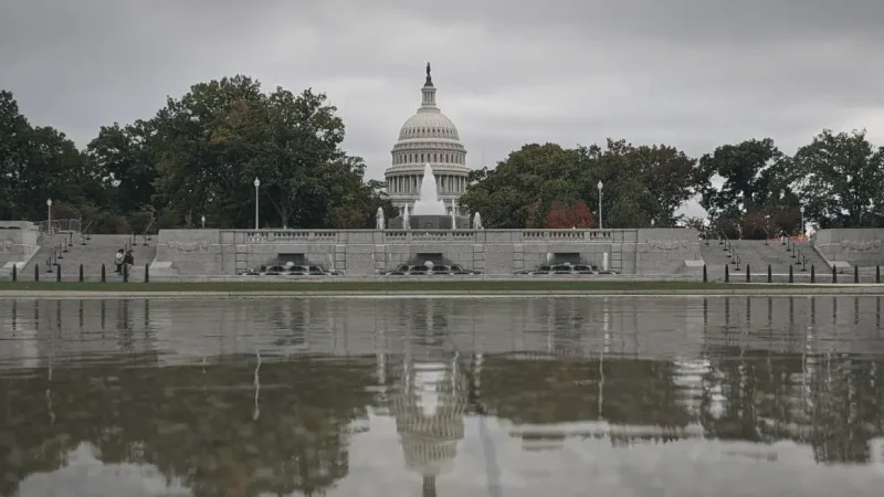 11) Senate Park(3)