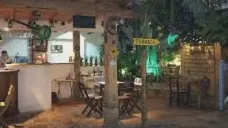 11 Traditional Cafés – Local food spots(2)