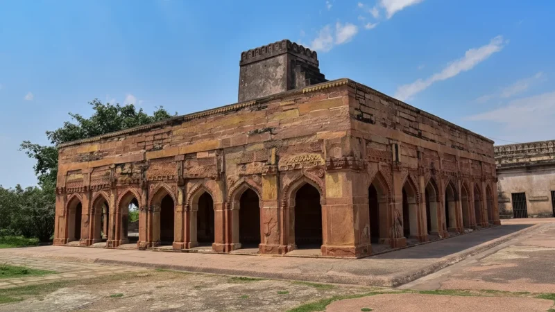 11. Chunar Fort – A historic fort near Varanasi_(4)