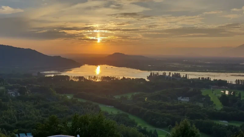 11. Pari Mahal – A terraced garden and historic site_(2)