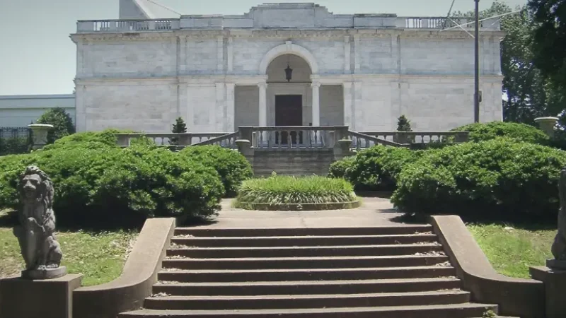 12) Brooks Museum of Art(5)