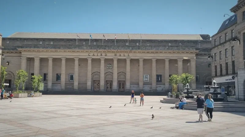 12) Caird Hall(4)