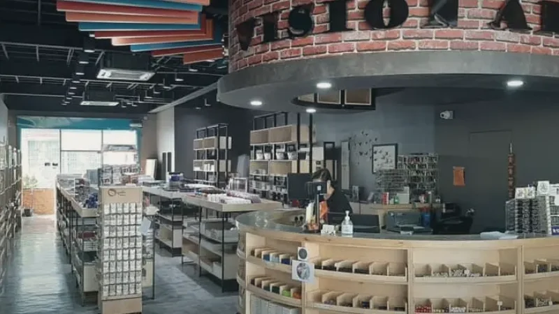 12 Design Boutiques – Local fashion and art_(6)