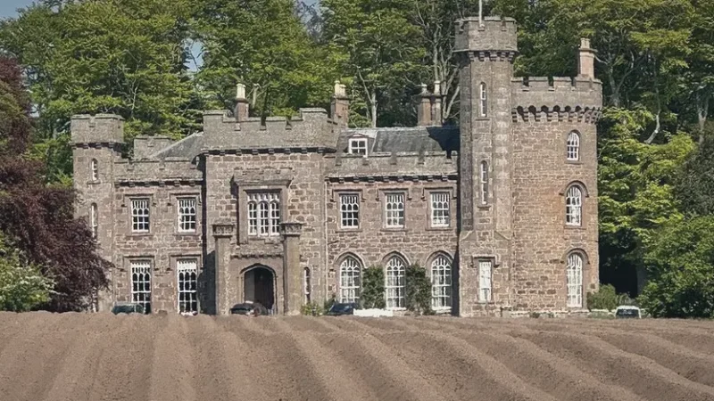 12) Dunninald Castle Gardens(3)