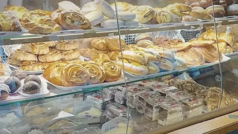12) Local Bakeries(4)