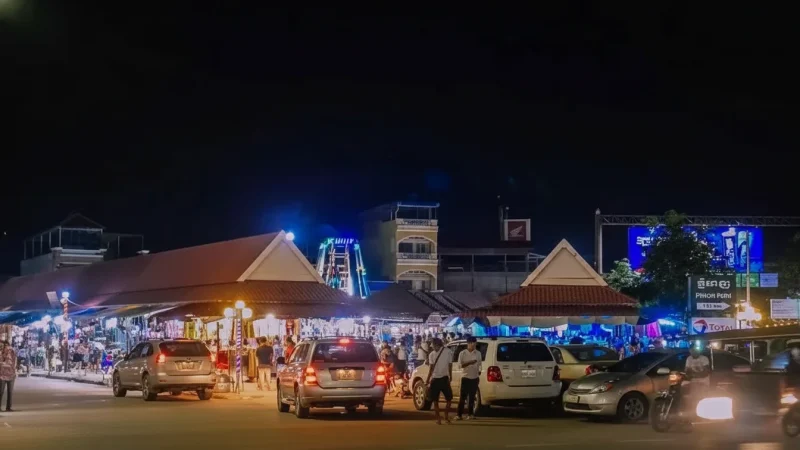 12 Local Markets Nearby – Fresh produce stalls(4)