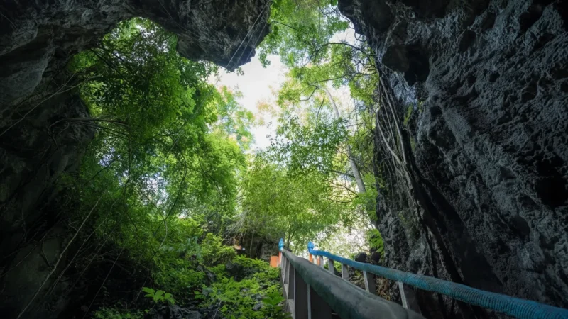 12 Photography Points – Hill and cave views(6)