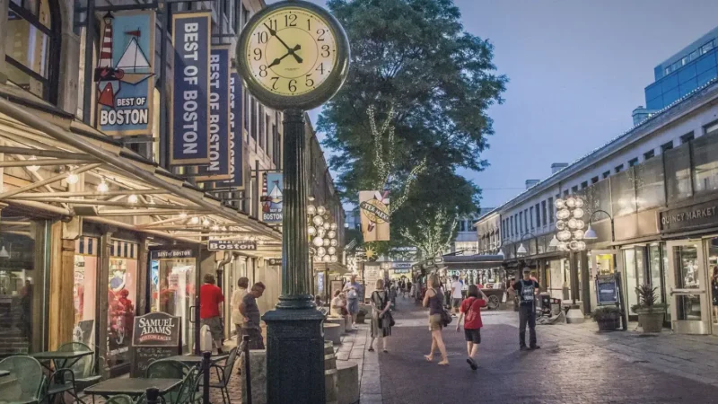 12) Quincy Market(1)