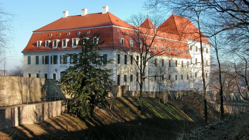 12) Siebeneichen Castle Park(1)