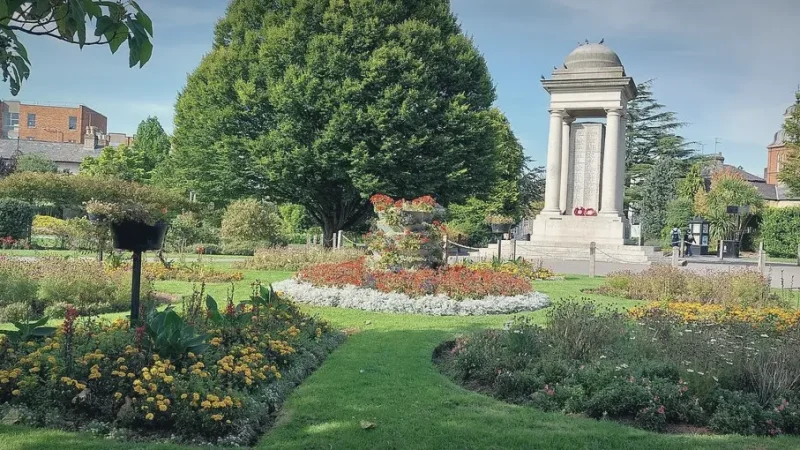 12) Vivary Park(4)