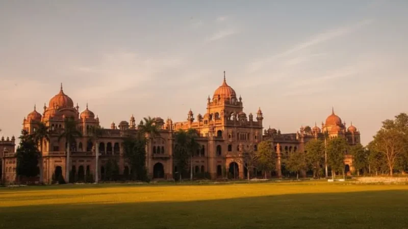 12. Khalsa College(6)
