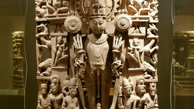 12. Mathura Museum – Displays archaeological finds_(1)