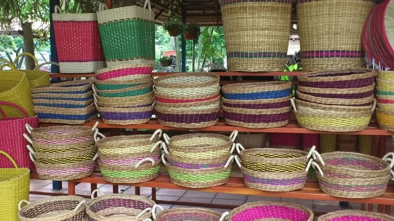 13 Art and Craft Shops – Local creativity(1)