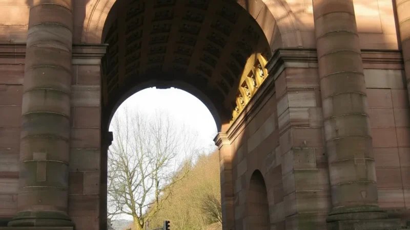 13) Karlstor Gate(5)