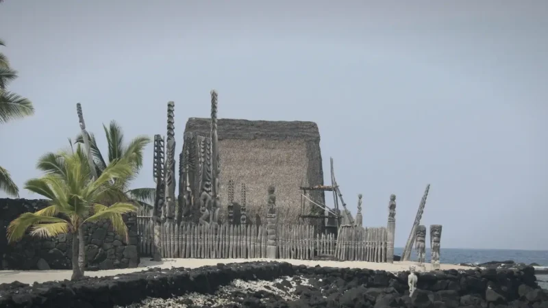 13) Puʻuhonua o Honaunau National Historical Park(4)