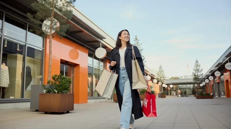 13 Shopping Outlets ‒ Easy retail stops(5)