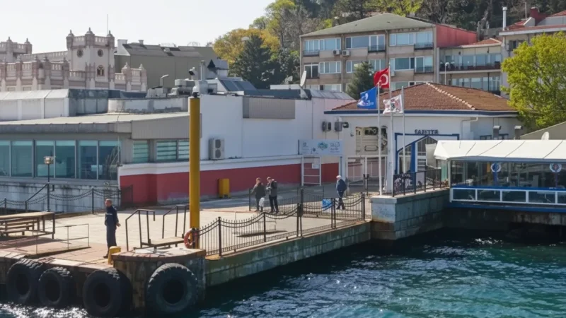 13. Sariyer Ferry Pier – Coastal view and transport point_(5)
