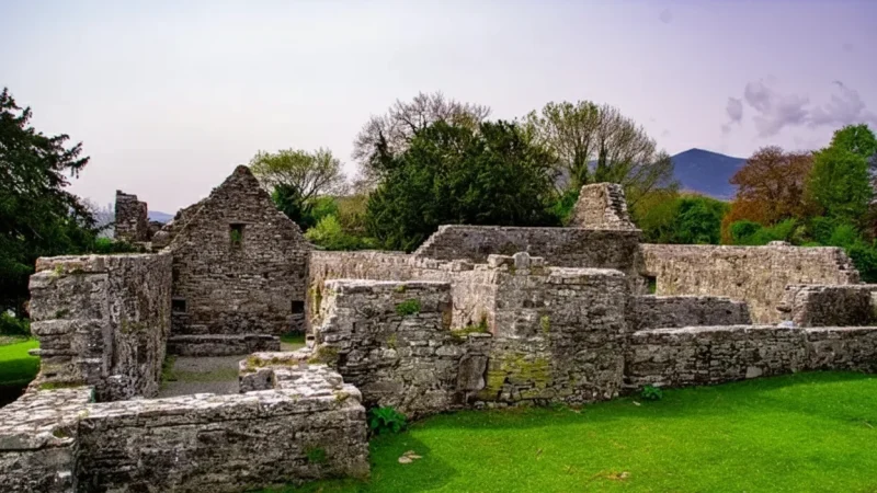 14) Innisfallen Island(3)