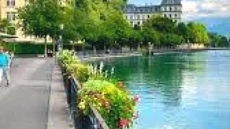 14 Lakeside Promenade(4)