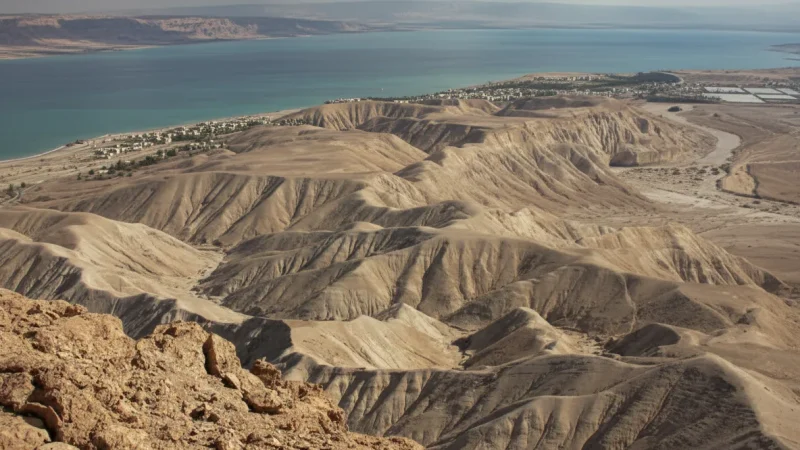 14) Nearby Desert Landscapes(6)