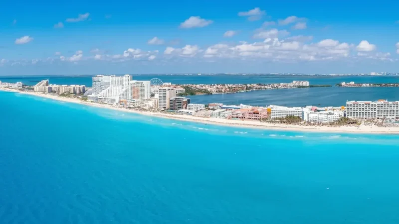 14) Punta Cancún(1)