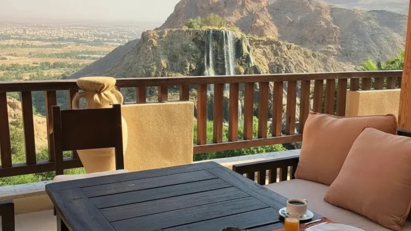 14) Resort Dining Areas(2)